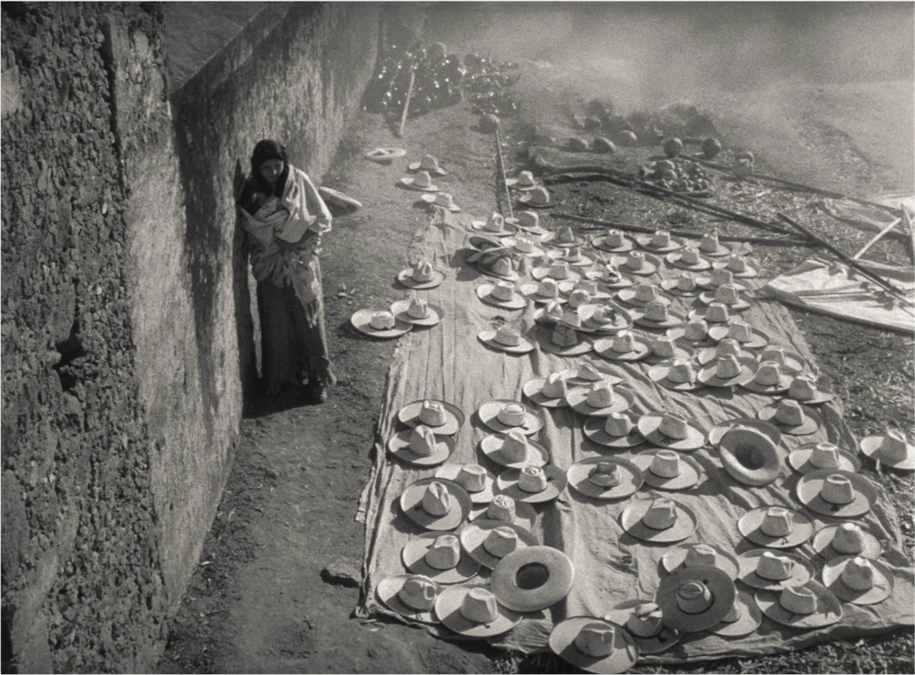 Figures and Hats/Figueroas y Sombreros “El Fugitivio” 1947