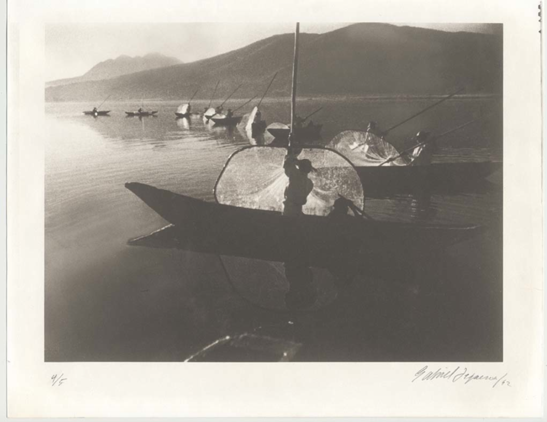 Pescadores con Redes "Maclovia" 1948